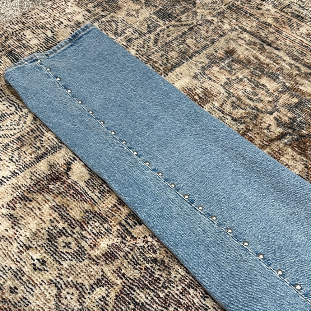 Abercrombie & Fitch Curve Love Studded 90’s Relaxed Jeans - Picture 7 of 7